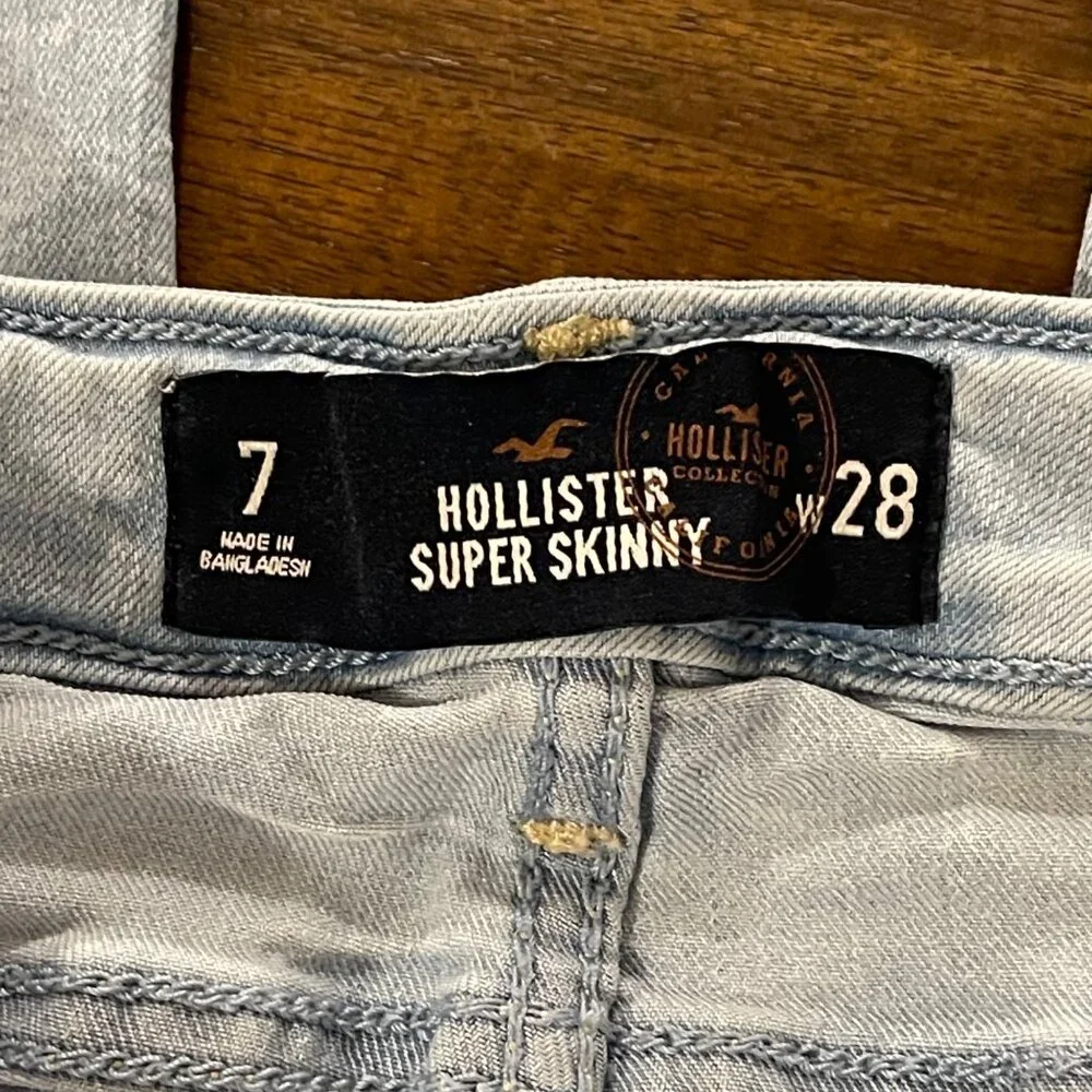 Hollister Women's Super Skinny Jeans size 28 light wash